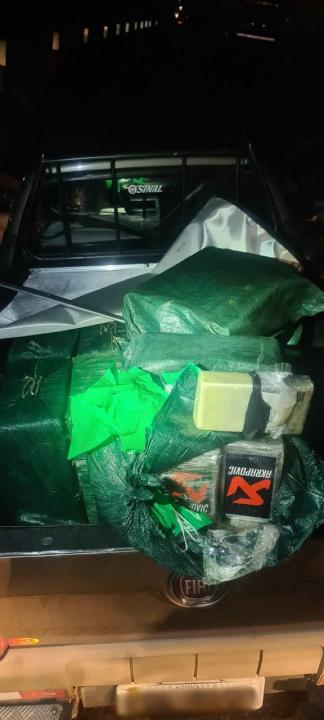 Foto 2 de 4 — Polícia Militar apreende mais de meia tonelada de cocaína em Araraquara